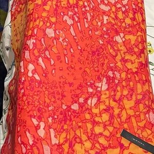 Gorgeous Tahari Scarf, NWT